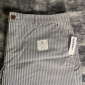 Old Navy Blue and White Striped Everyday Short Size 12